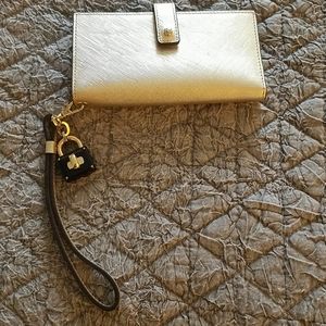 Henri Bendel wallet